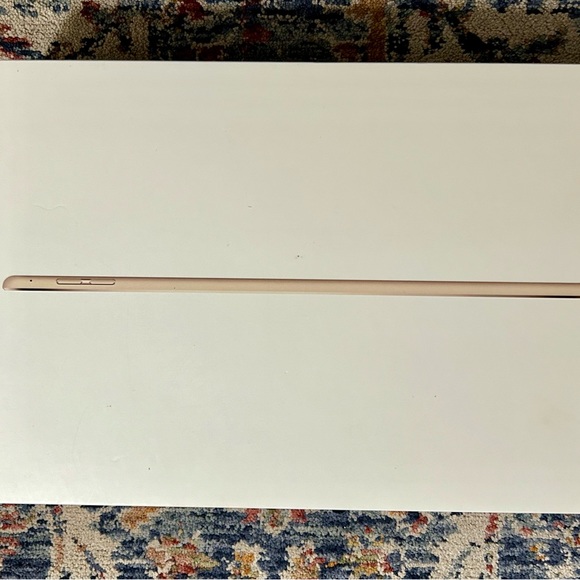 MAC BOOK PRO EMPTY BOX ONLY - Picture 10 of 10